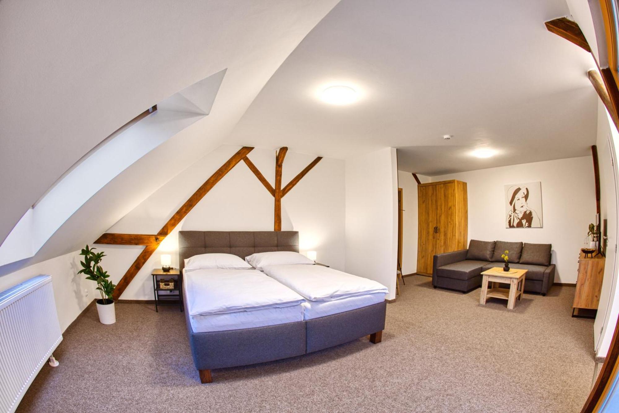Hotel A Restaurace Ruze Podborany Экстерьер фото