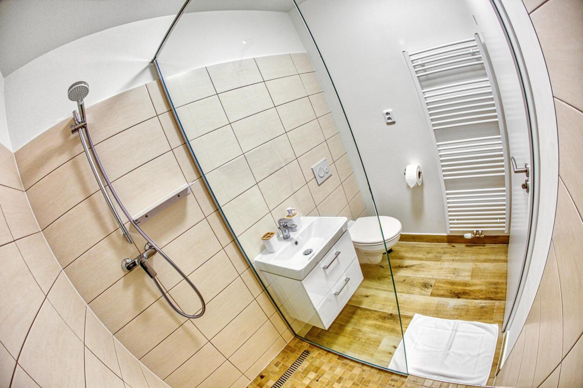 Hotel A Restaurace Ruze Podborany Экстерьер фото